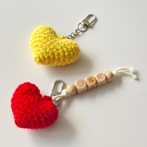 💝[2월/원데이]사랑을 담은 뜨개 하트 키링의 썸네일 이미지입니다.
