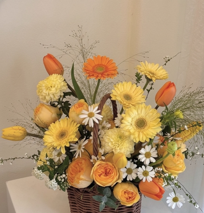 봄을 담은 꽃바구니의 썸네일 이미지입니다.