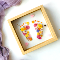 [5월/원데이]꽃으로 남기는 첫 발걸음 액자의 썸네일 이미지입니다.